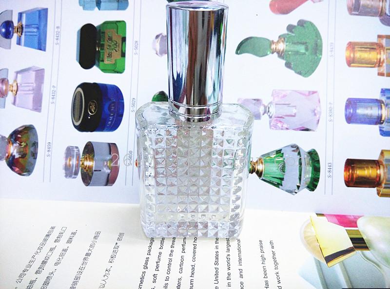 厂家直销S-1648-30ML透明玻璃香水瓶 喷雾瓶