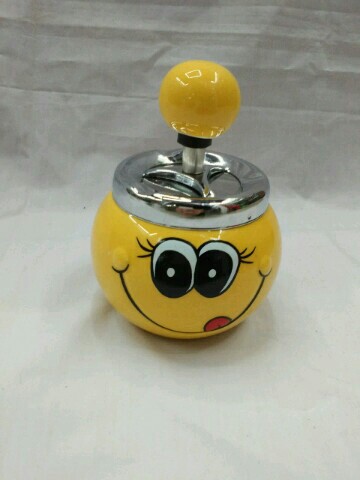 新款QQ表情烟缸 畅销款