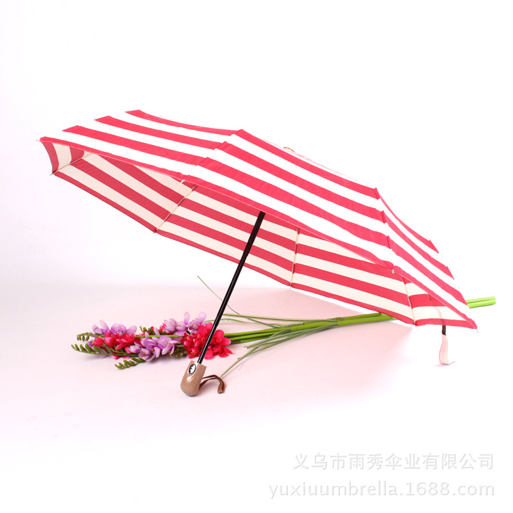 Korean version striped three-fold umbrella creative fully automatic umbrella, wholesale and customization of export umbrellas Application Scenario