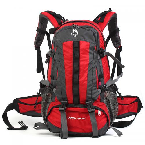 多用途旅行包/登山包/户外背包产品图