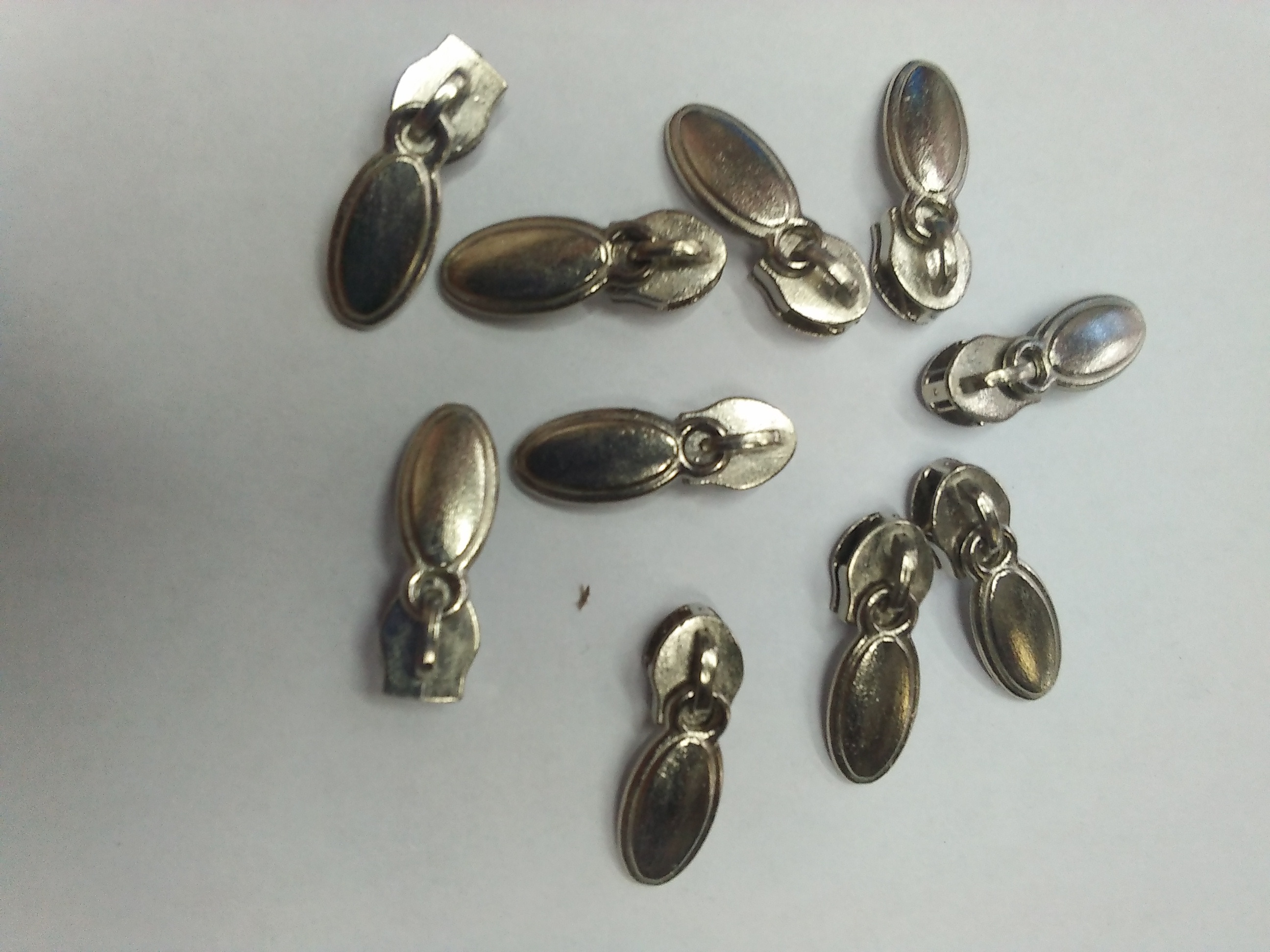 4.2 Nylon Metal Melon Seed Pieces details Picture