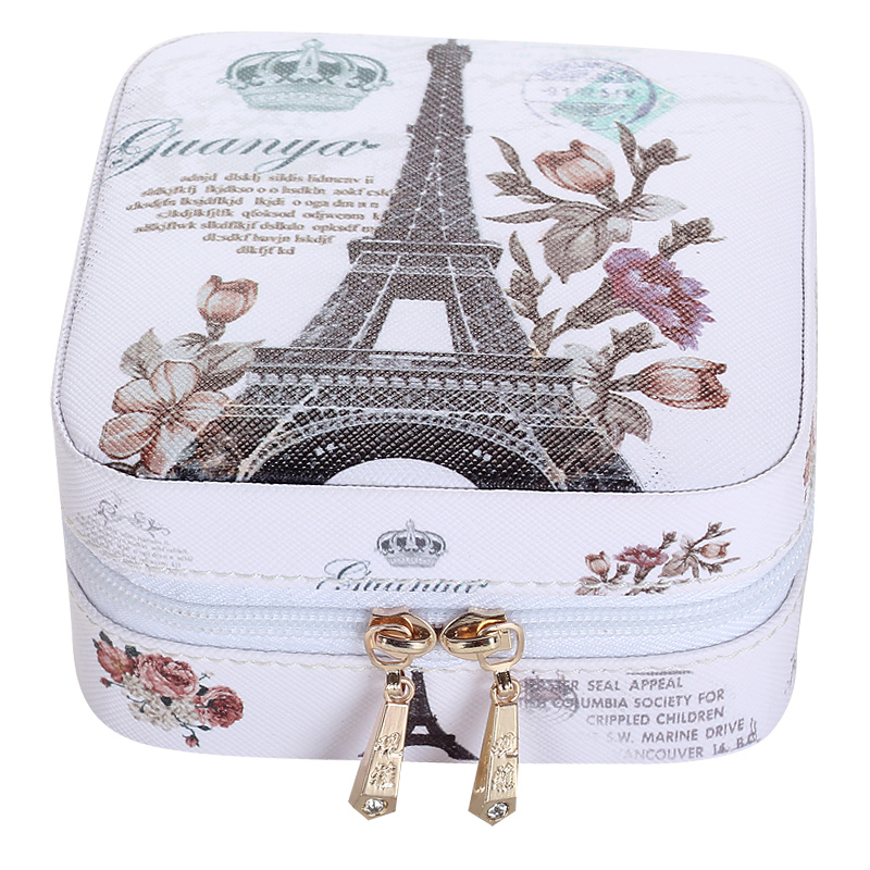 The new embossed jewelry box from Guanyan is compact and portable. It is a double-layered jewelry box details Picture