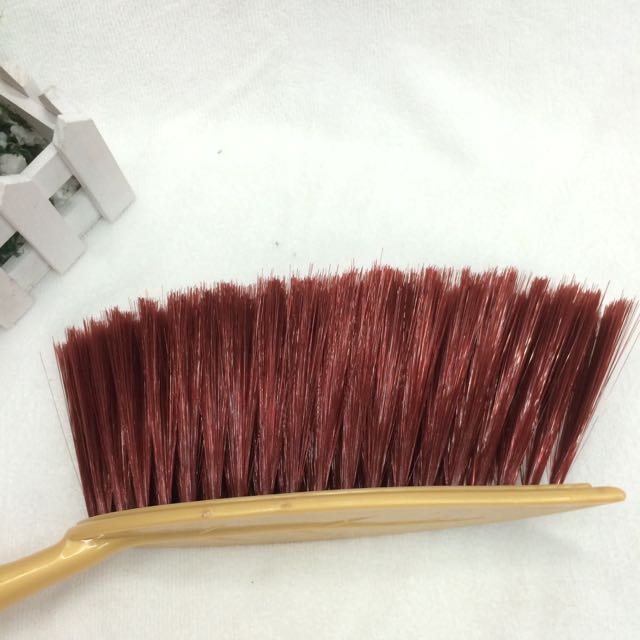 Bed brush, leaf-shaped bed brush, plastic bed brush, cleaning brush, carpet brush Specification image