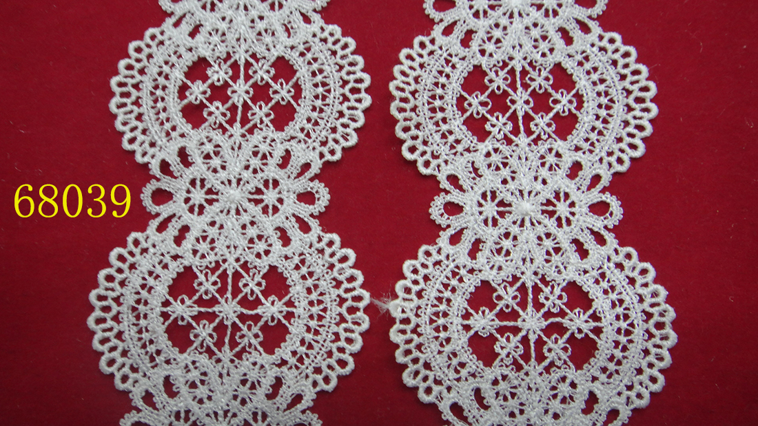 Factory direct sales of polyester embroidered lantern-shaped lace handicrafts Application Scenario