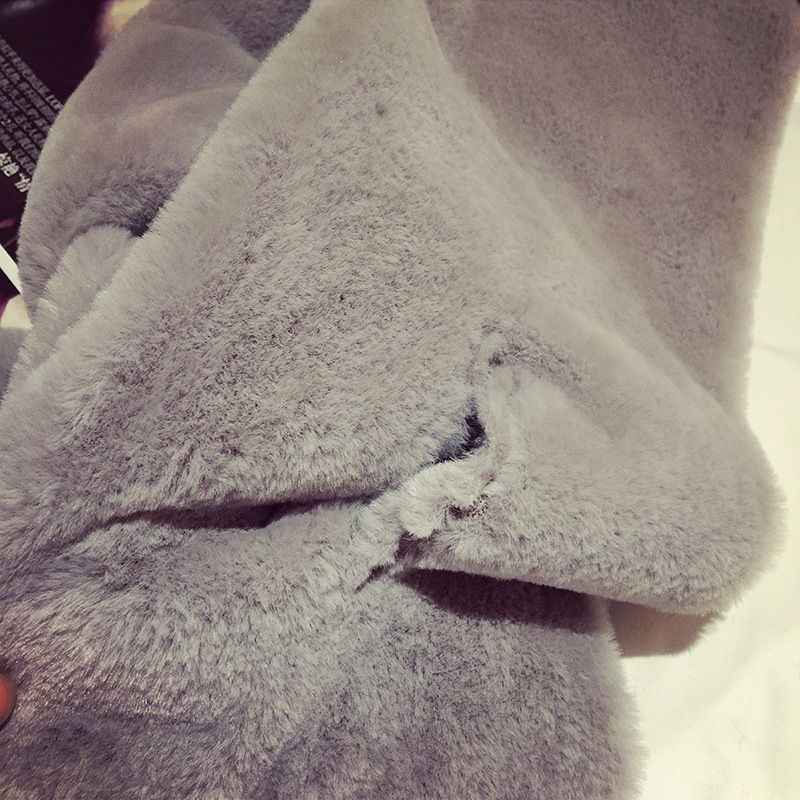 Foreign Trade New Fur Female Korean Version Of Temperament Socialite Cross Thickened Warm Imitation Fur Fur Bib Scarf Application Scenario