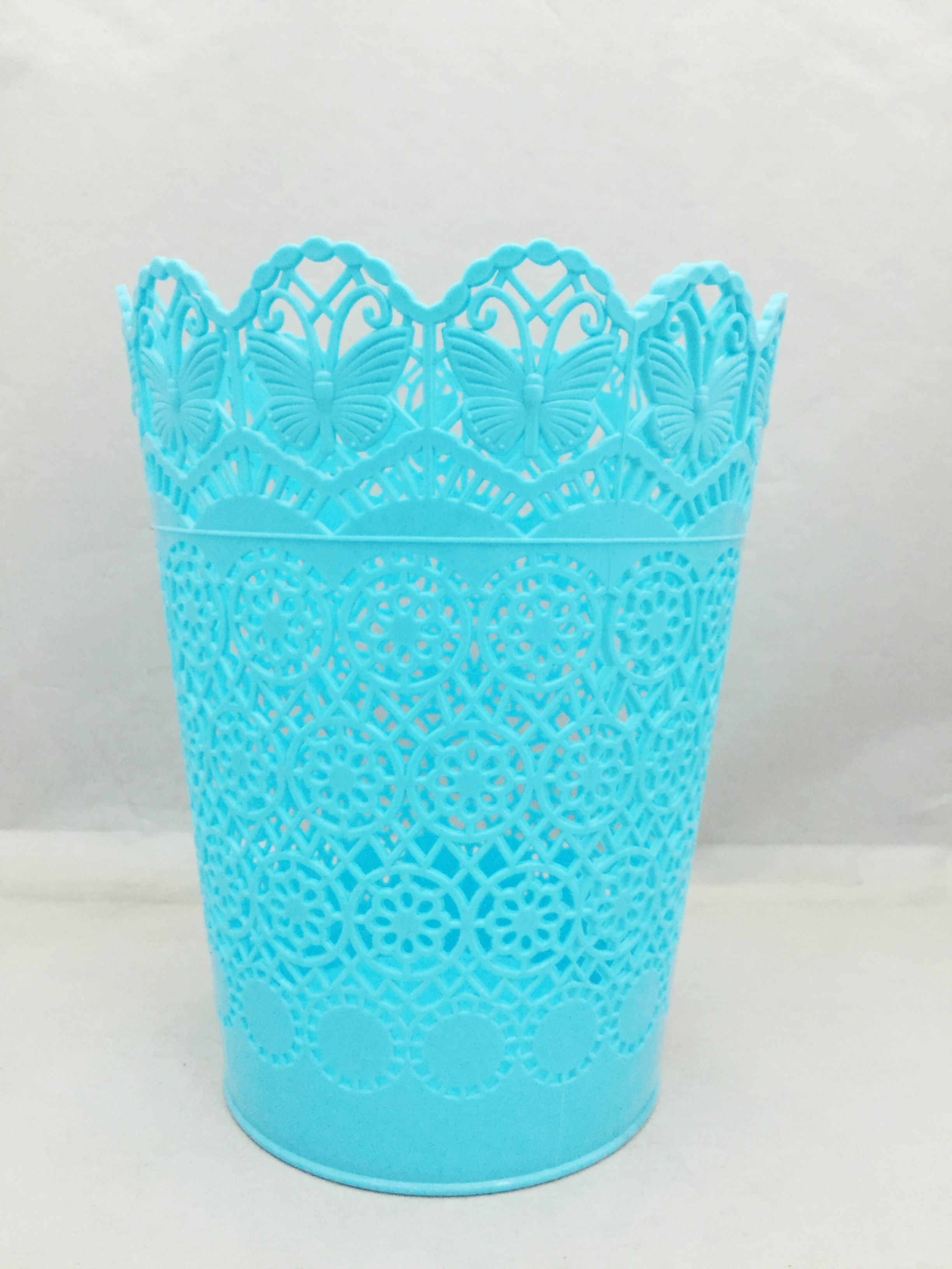 Manufacturers Supply Carved Hollow Desktop Trash Can Plastic Mini Trash Can 184-8010 details Picture