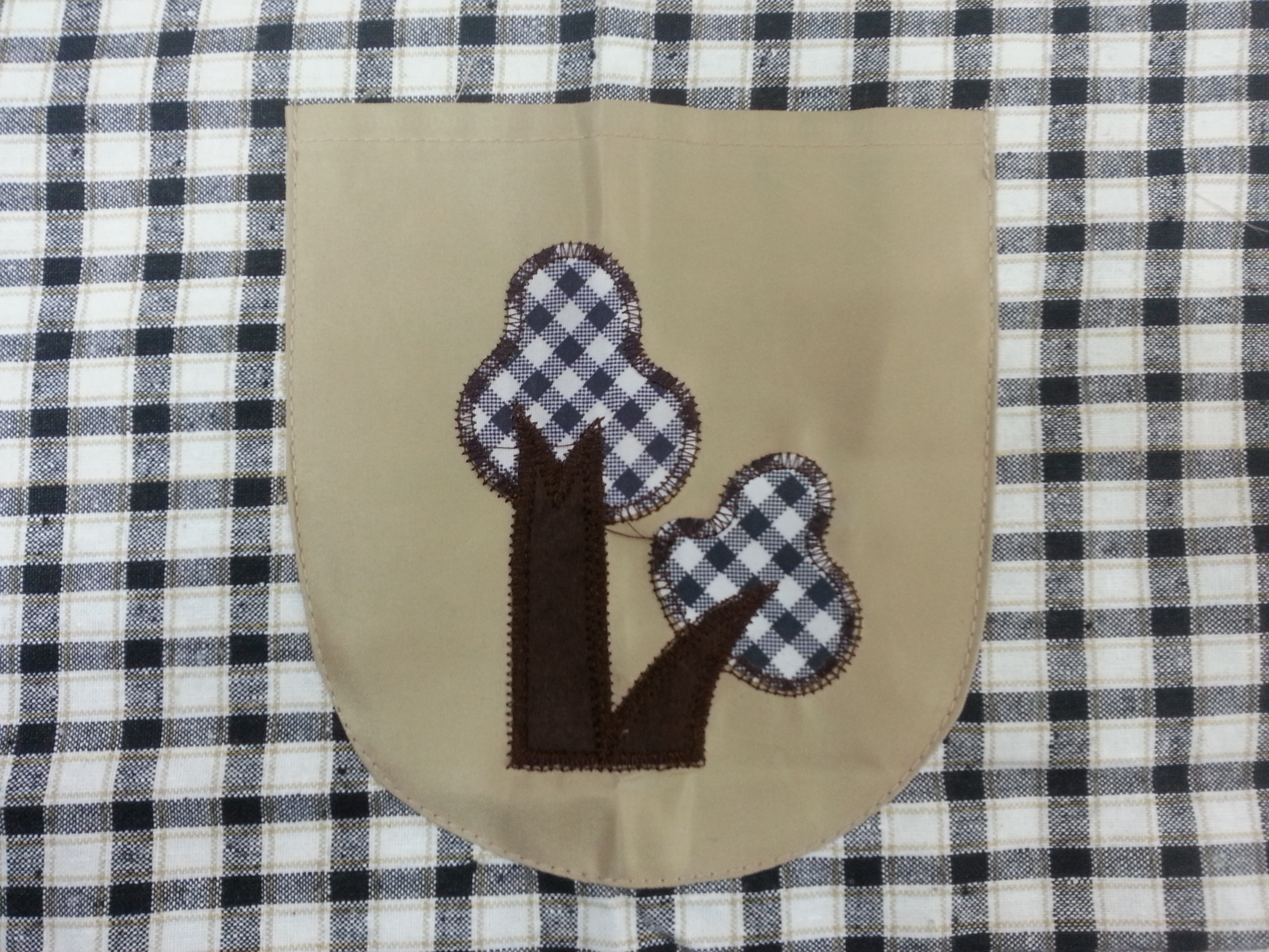 2015 Cotton Plaid Apron Embroidered Apron Strap Apron Korean Version Apron Anti-Fouling Apron Application Scenario