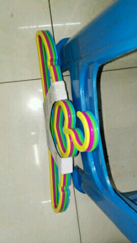 Clothes Maker New Love Children's Plastic Coat Hanger Adult Non-Slip Plastic Home Coat Hanger details Picture