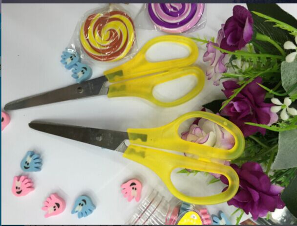 Penghao Large office paper-cutting knife, high-quality stainless iron art scissors Application Scenario