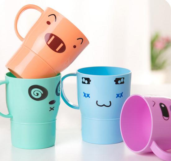 Cartoon creative expression wash gargle cup handle multi-purpose plastic brushing cup children's brushing cup thumbnail