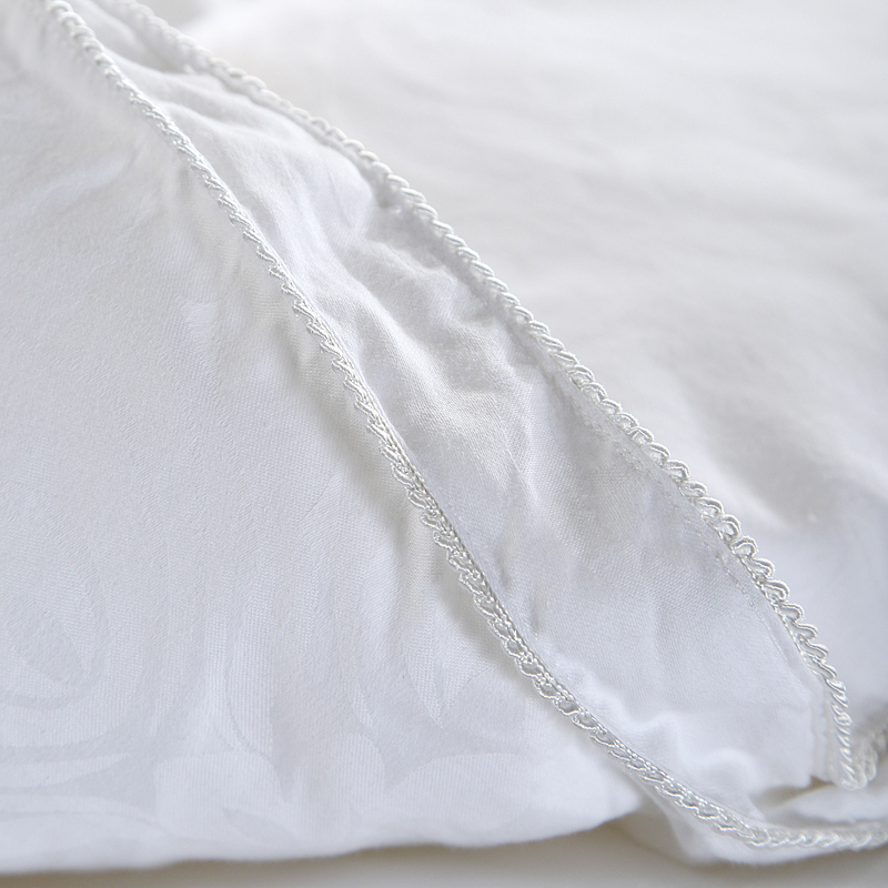 All-cotton brocade noble down quilt - white details Picture