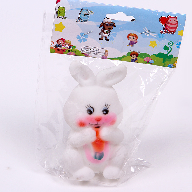 Hot-selling rubber cartoon toys, pet vocal toys, and cute little animal toys Application Scenario