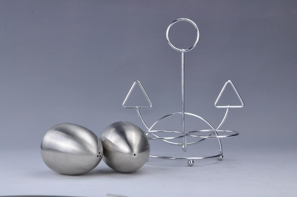Novel egg-shaped seasoning box combination set cooking cans Application Scenario
