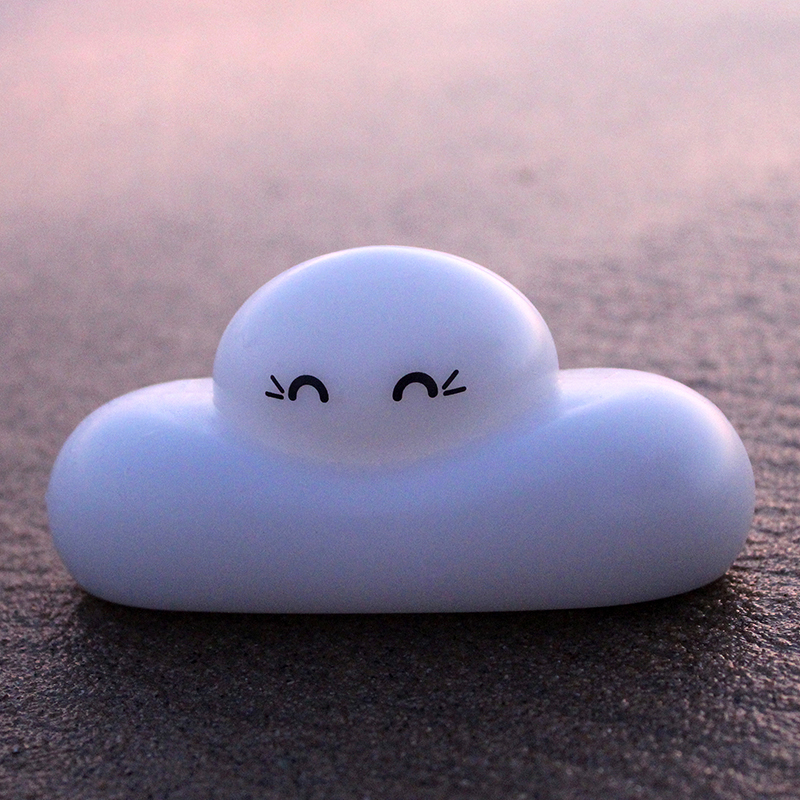 Cloud Night Light USB Desktop eye-protecting Desk Lamp LED Night light details Picture