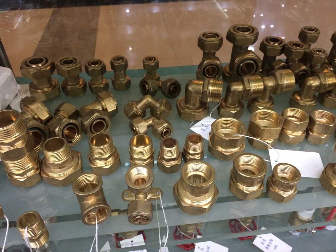 铜接头.水箱.铝塑管配件..塑料桶接头系列