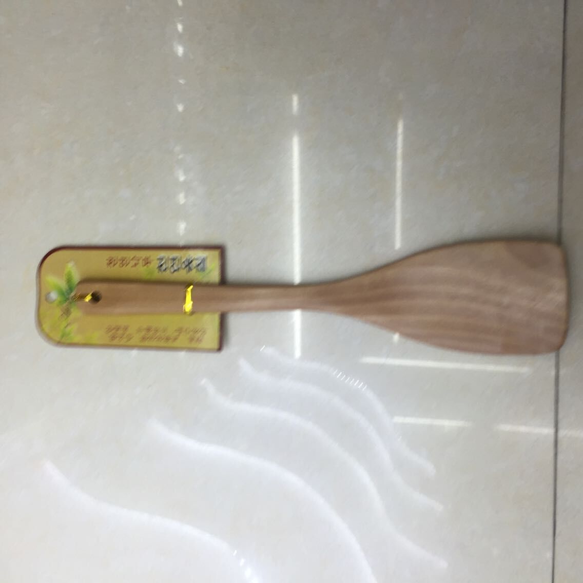 Factory direct sales of kitchen wooden tableware, natural lacquer slanted rice spoons Application Scenario
