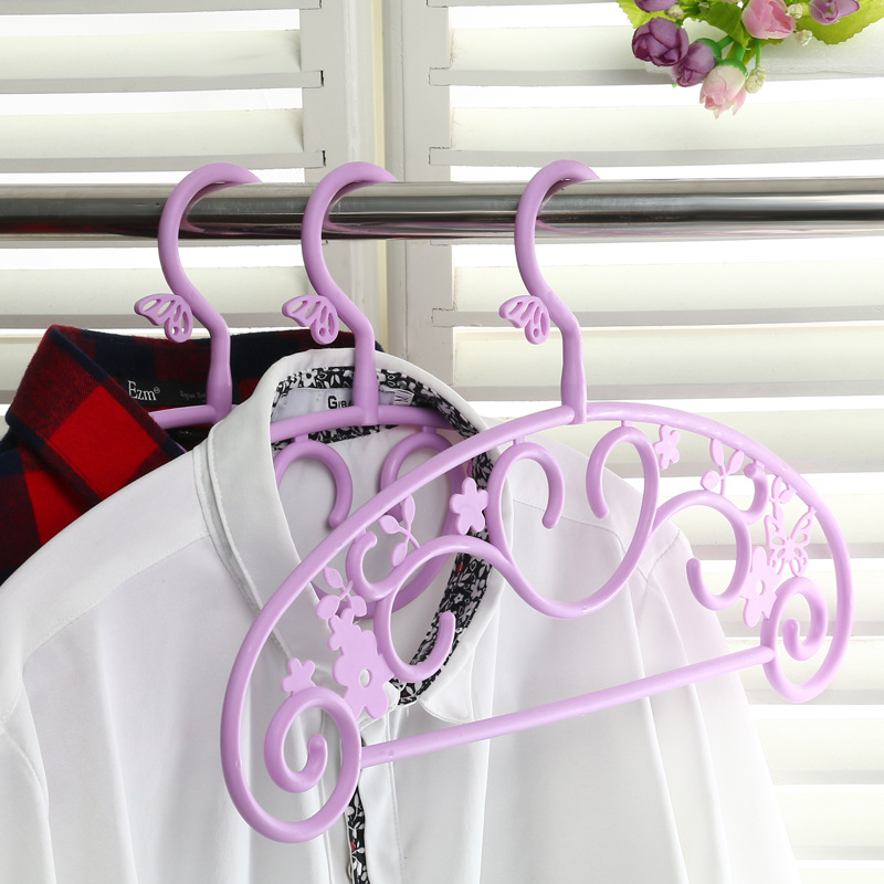 创意性加厚时尚镂空塑料衣架 环保绿色 干湿两用详情图3