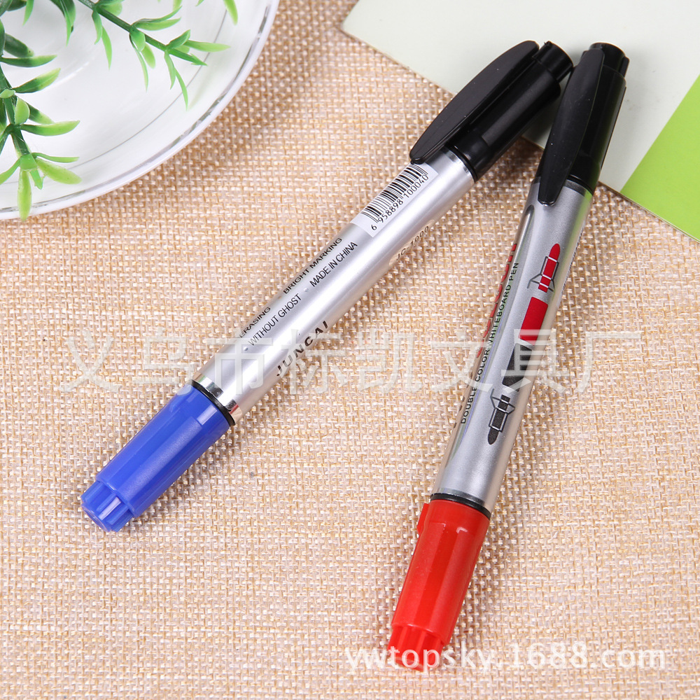 The manufacturer wholesals best-selling eco-friendly erasable double-headed whiteboard pens, ballpoint pens and marker pens, all of high quality and low price