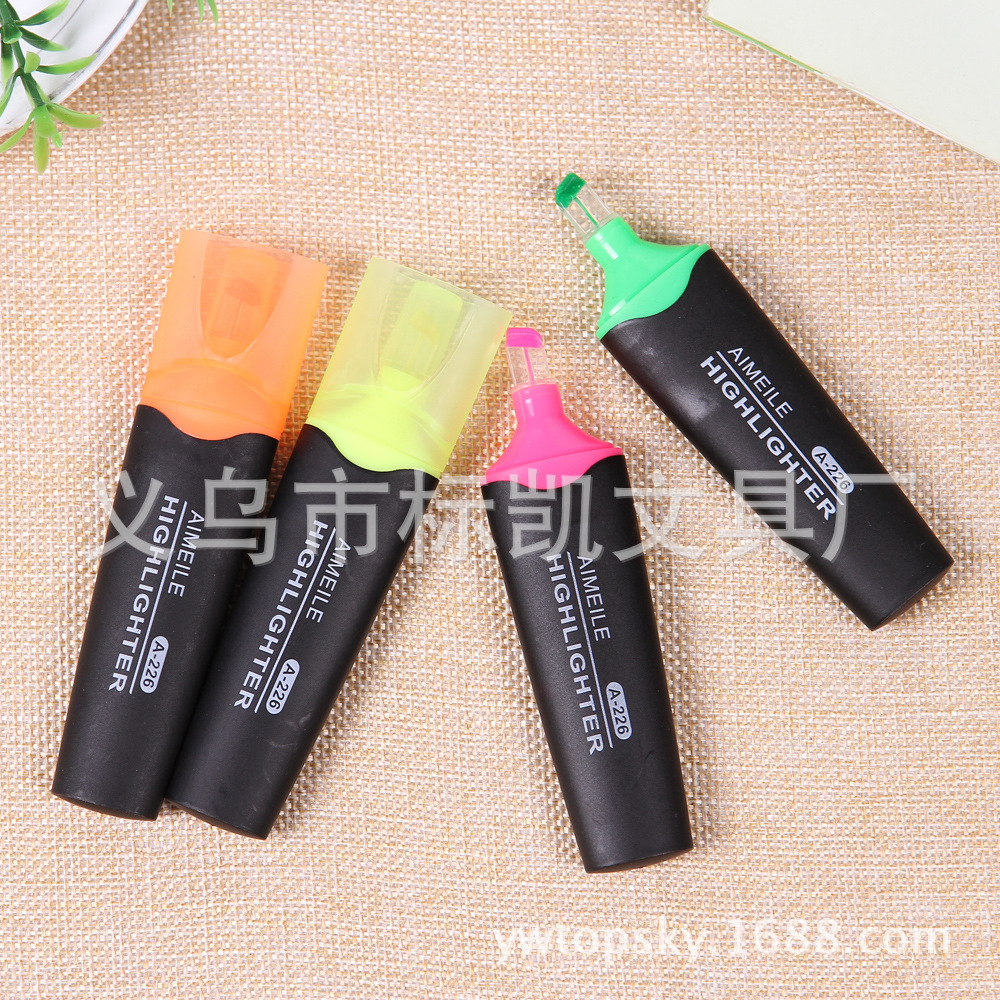The adjustable tip of the highlighter A-226
