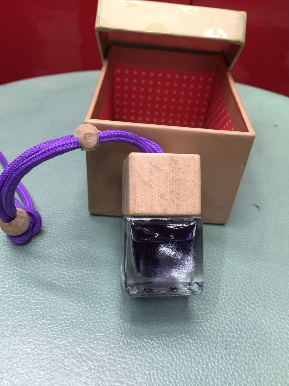 Car perfume seat, car glass crystal gourd, car hanging perfume, car hanging accessories, car decoration factory Specification image