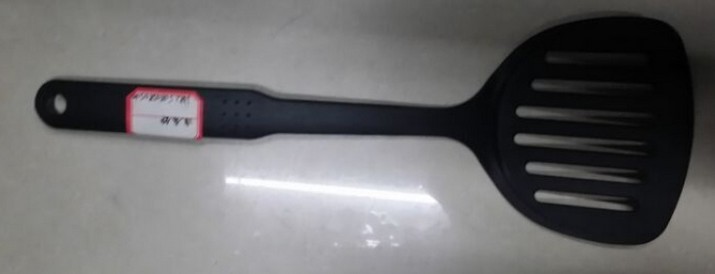 Black, sturdy and durable nylon shovel dds details Picture
