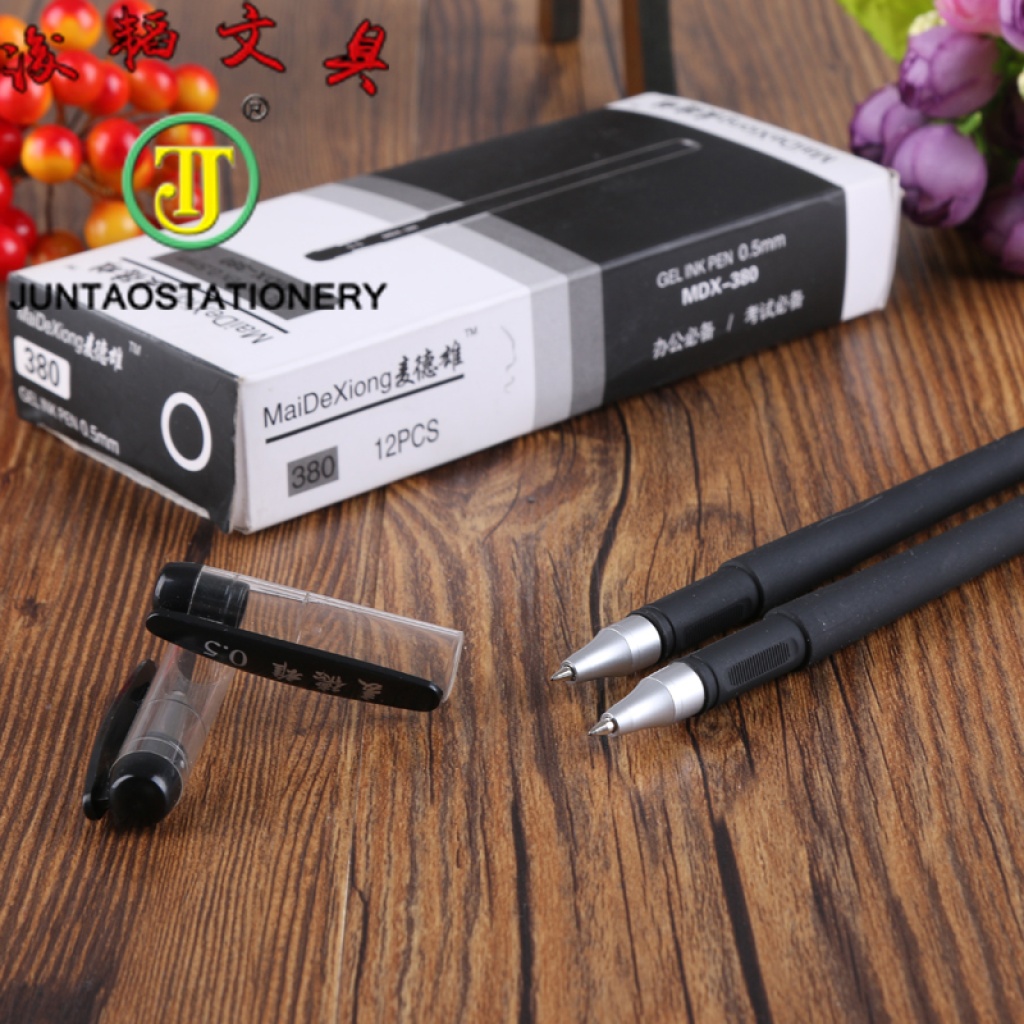 Jun Tao stationery neutral black pen 0.5mm thumbnail