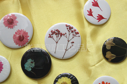 其他胸饰实物图