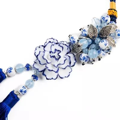 仿玛瑙牡丹花青花瓷手工制作车挂产品图