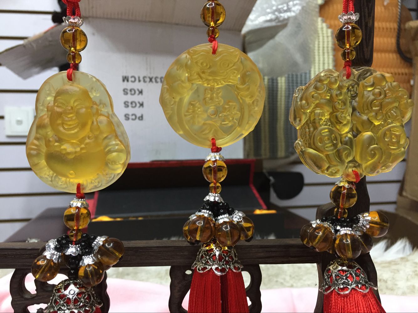 汽车挂件佛水晶弥勒佛饰品后视镜挂饰车挂产品图