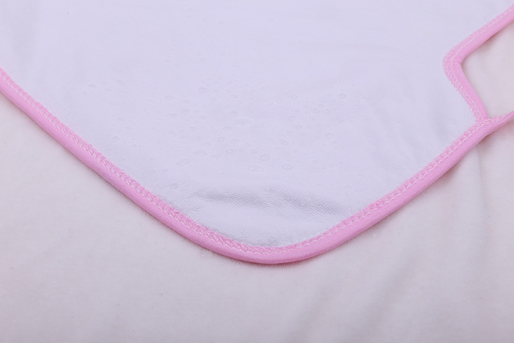 Factory wholesale waterproof coats, infant cartoon pure cotton wipes, baby and newborn bibs, baby products Application Scenario