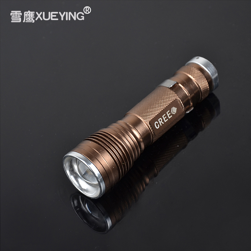 变焦聚光照明LED强光远射充电手电户外防滑应急强光手电筒图