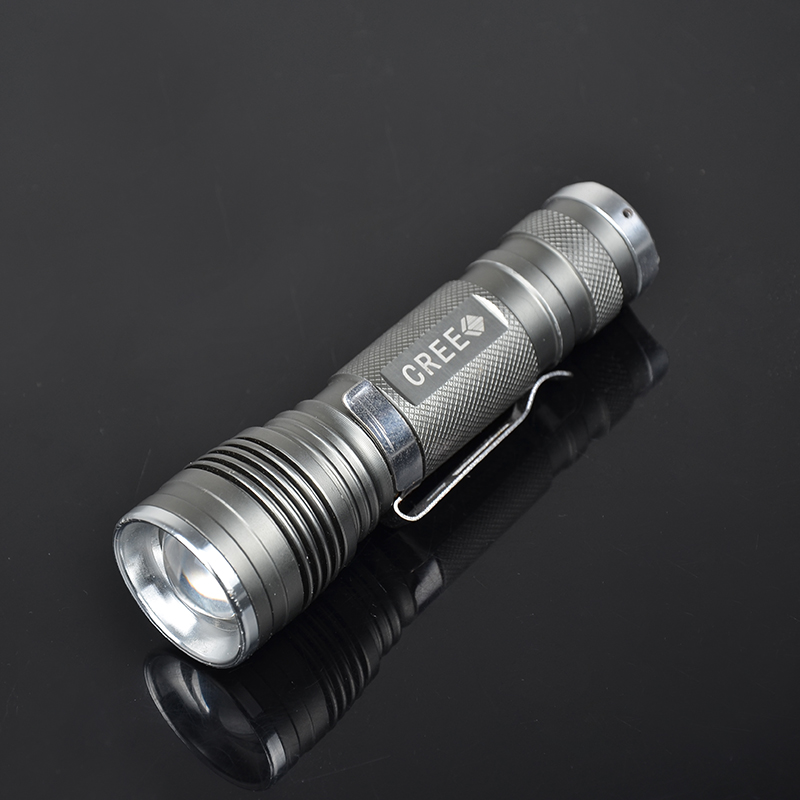 变焦聚光照明LED强光远射充电手电户外防滑应急强光手电筒产品图