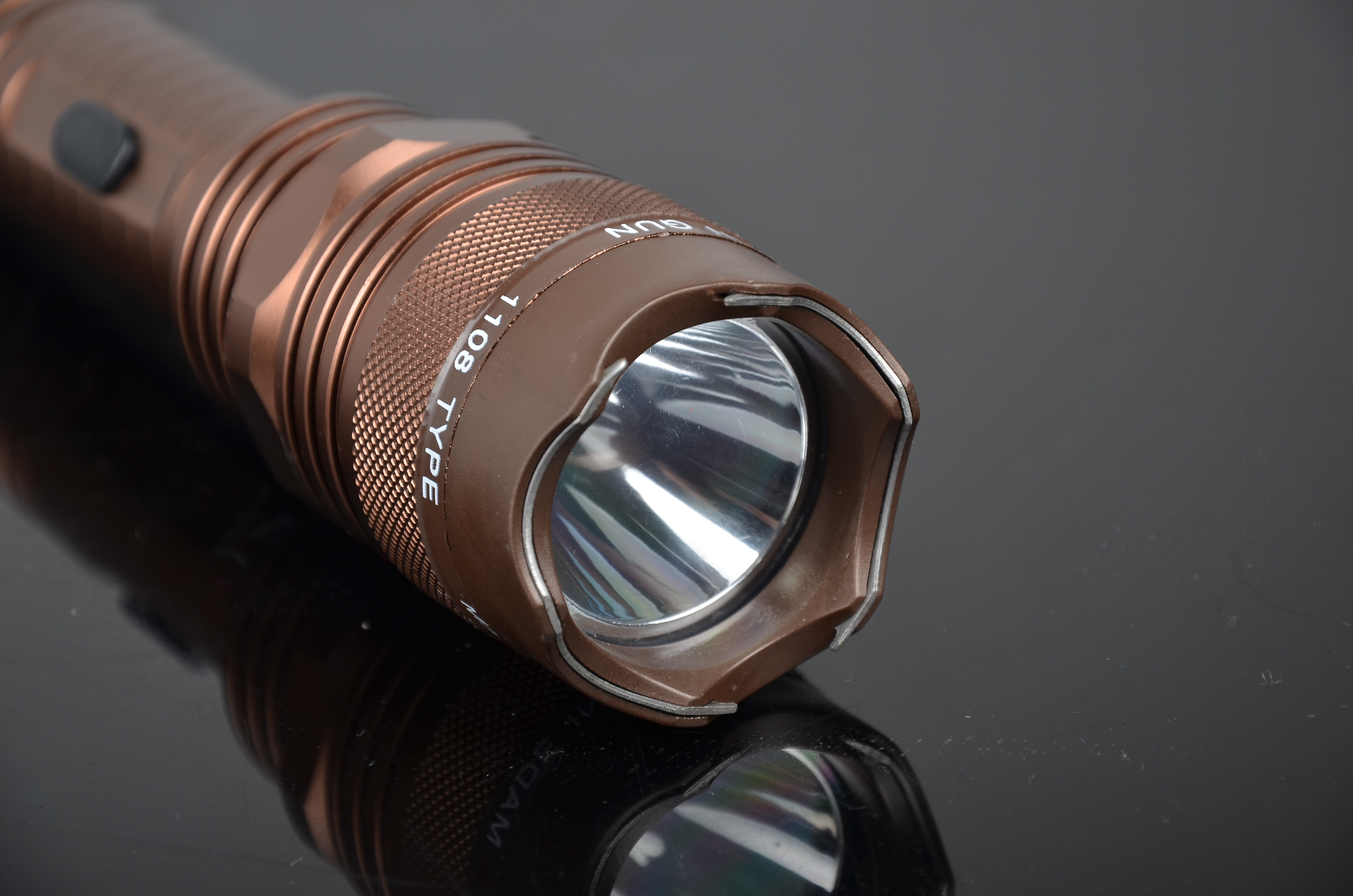New explosion-proof 1108 high-intensity flashlight for self-defense, rechargeable high-intensity flashlight, LED flashlight Specification image