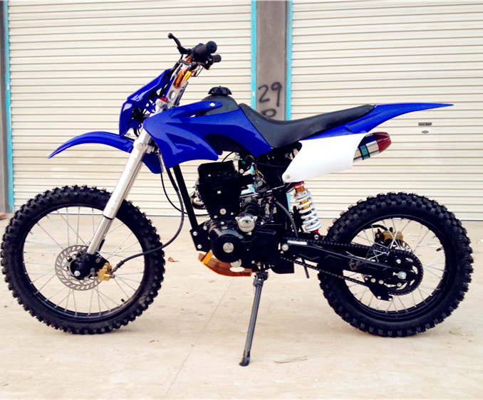 The LyG-009-1 is a stunning medium Apollo 110CC dirt bike full figure