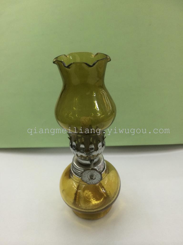 4型玻璃油灯，工艺油灯，小型煤油灯。