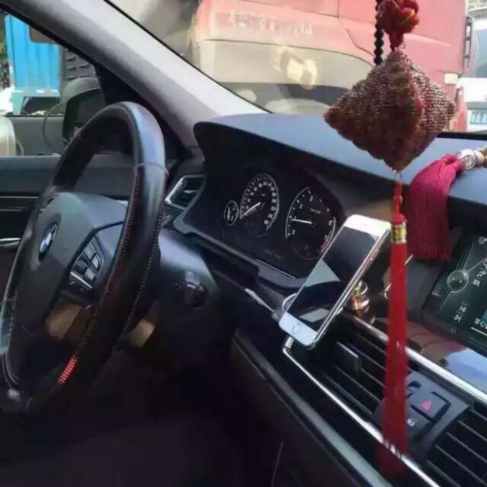 车载手机支架实物图