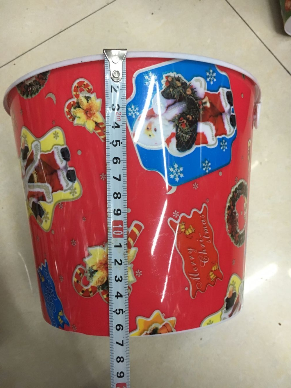 Manufacturers Direct Sales Of Large And Small Plastic Popcorn Bucket With Cover Moisture-Proof Popcorn Bucket Christmas Flower Popcorn Bucket details Picture