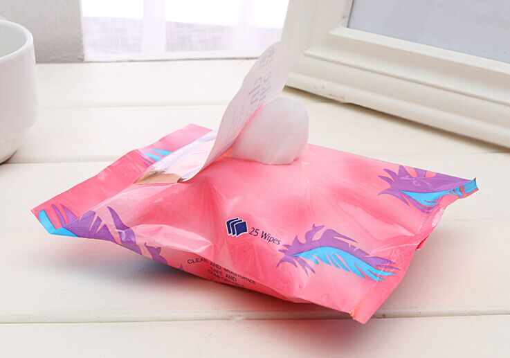 Export of 25 pieces of feathered beauty wet wipes and hot air cloths details Picture