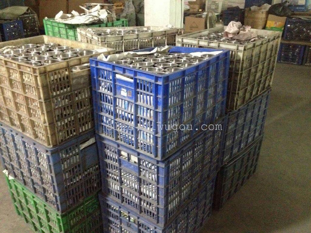 家用烟灰缸实物图