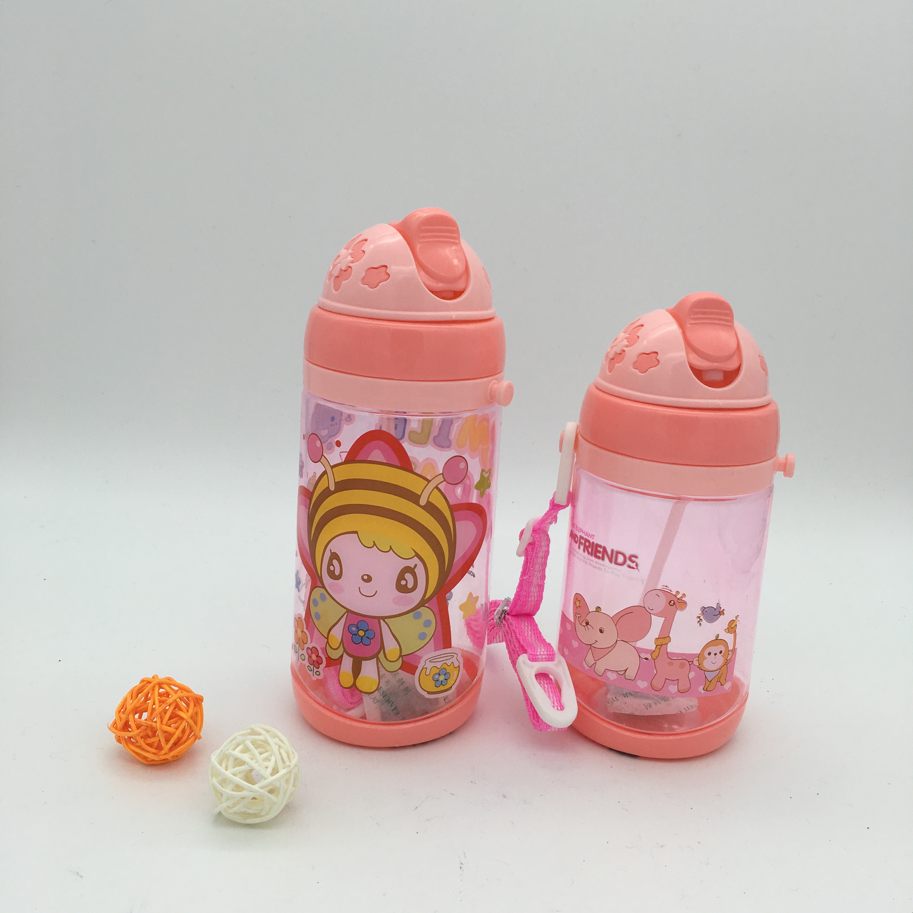 儿童背带水杯 学生水壶 儿童防漏透明吸管杯宝宝学饮杯