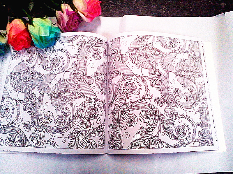 曼陀罗秘密花园原版填色本 涂色本 减压利器火爆产品细节图