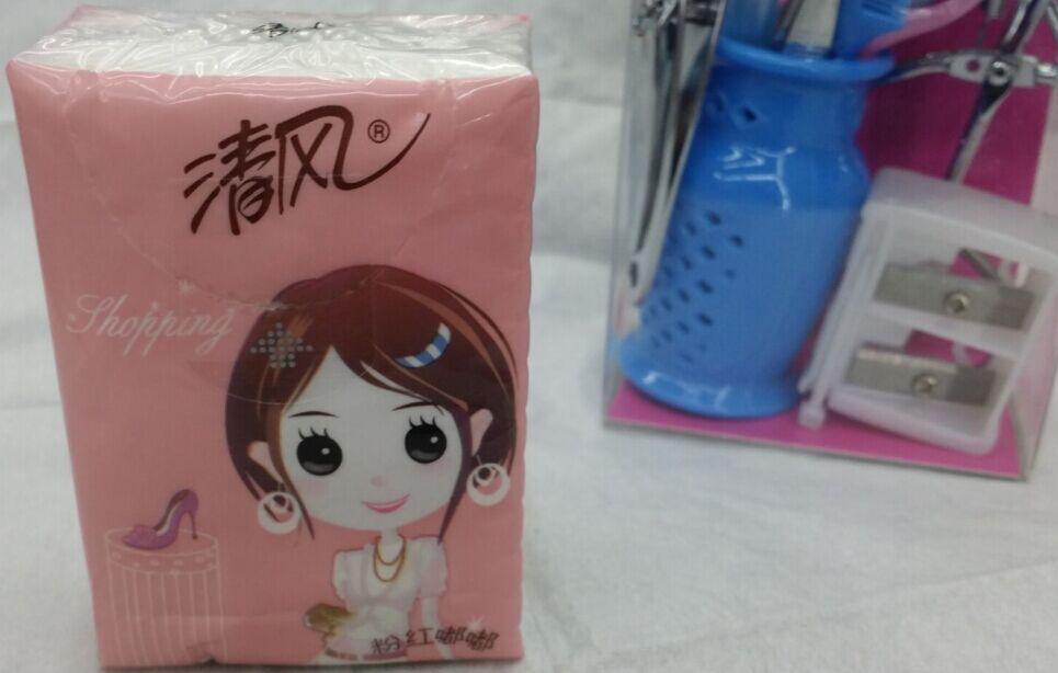 Qingfeng Handkerchief Paper 10 packages Pink Girl pattern Mini handkerchief Paper Napkins details Picture
