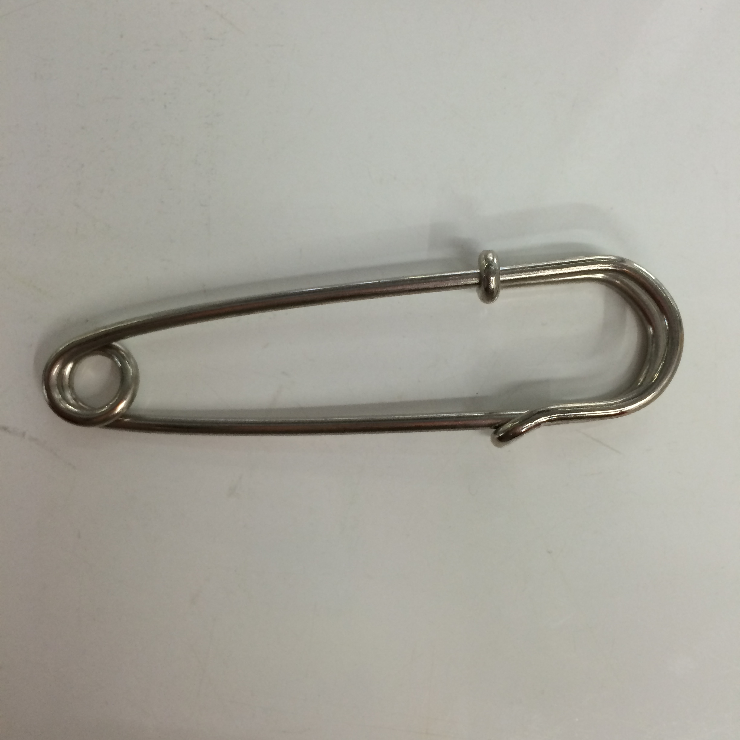 Factory direct brooch double hole simple needle safety pin pin accessories
