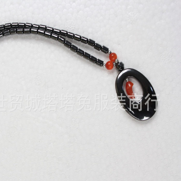 Factory direct sales of pendants, black gallstone necklaces, various styles of pendants, magnetic stone necklaces, and magnetic therapy protecters Specification image