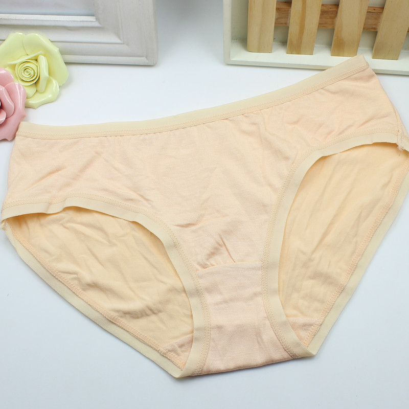 Mid-Waist Detail