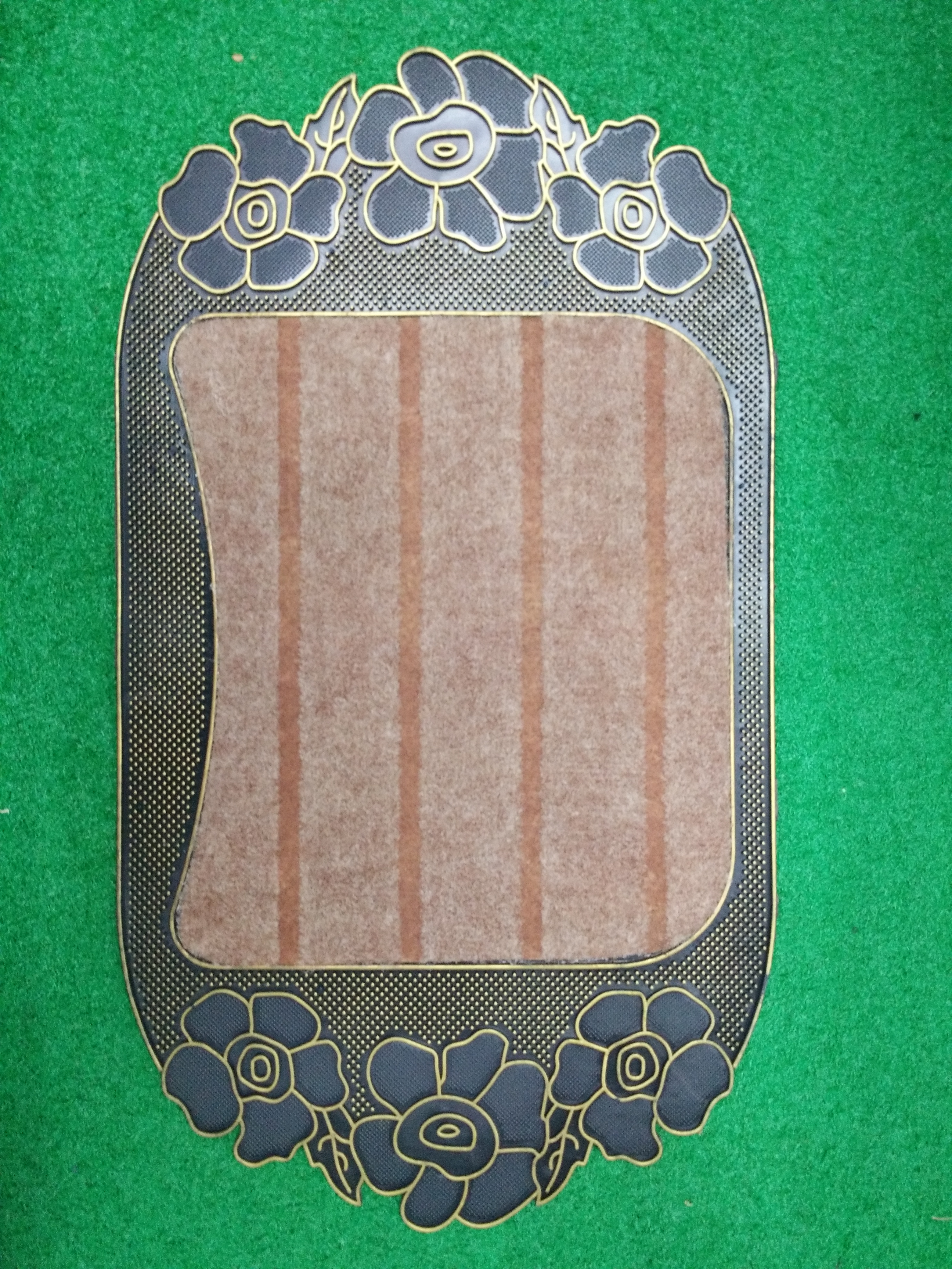 الوسادة عالية الجودة عند بوابة الورود المطاطية، مع بوابات الأبواب المغلقة Specification image