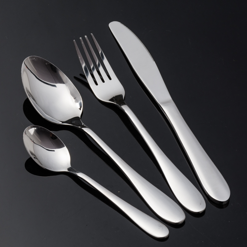A set of three pieces of smooth steak Western-style knife, fork and spoon, and a gift set of four pieces of thickened stainless steel knife, fork and spoon