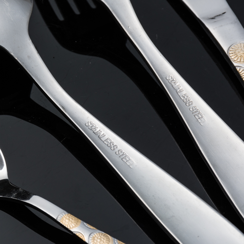 Steak Western cuisine knife, fork and spoon set of three pieces, high-end stainless steel thickened knife, fork and spoon set of four pieces as gifts details Picture