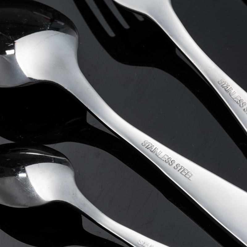 High-end stainless steel thickened gold-plated process steak Western cuisine knife, fork and spoon four-piece set gift details Picture