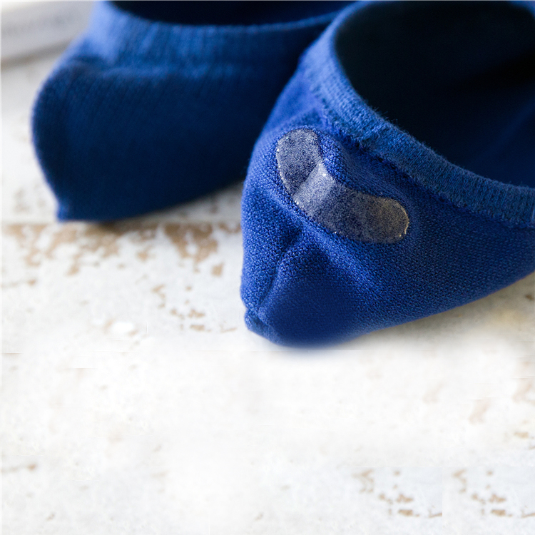 Socks Men's Summer Thin Boat Socks Silicone Non-Slip Invisible Socks Peas Short Socks Deodorant Low Help Cotton Socks Wholesale Application Scenario